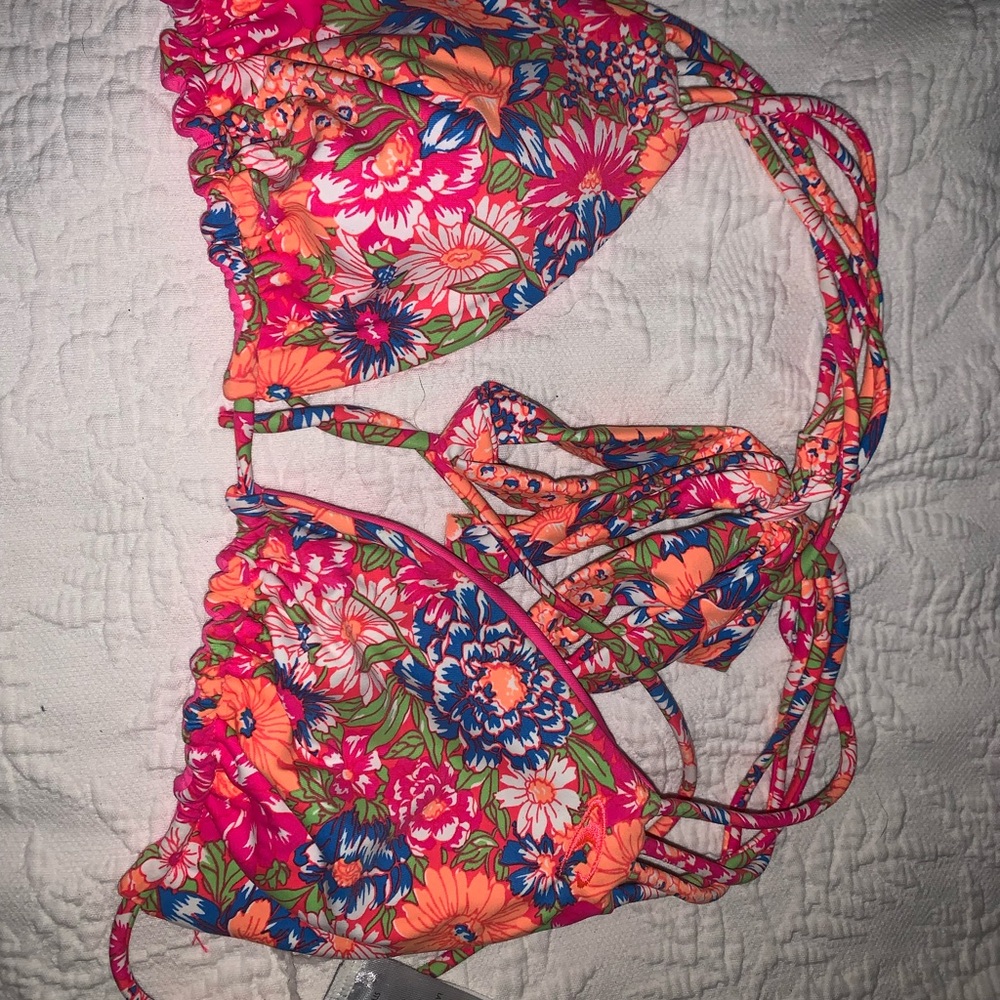 O’Neil bikini top